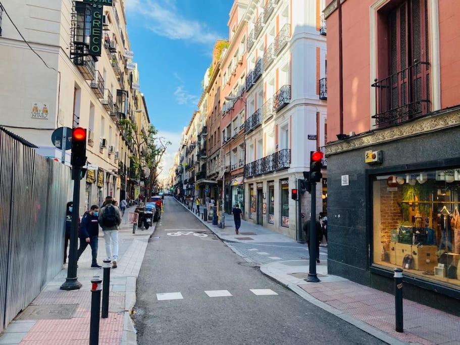 Apartamento En La Calle Hortaleza De Madrid Centro Esterno foto